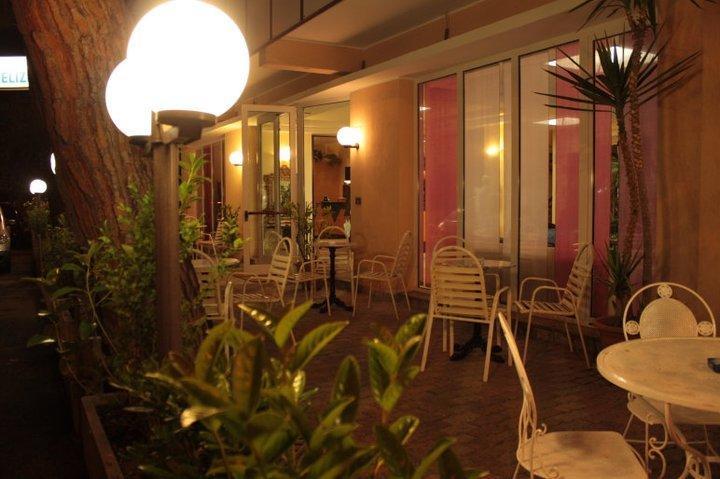 Hotel Delizia Rimini Exterior foto
