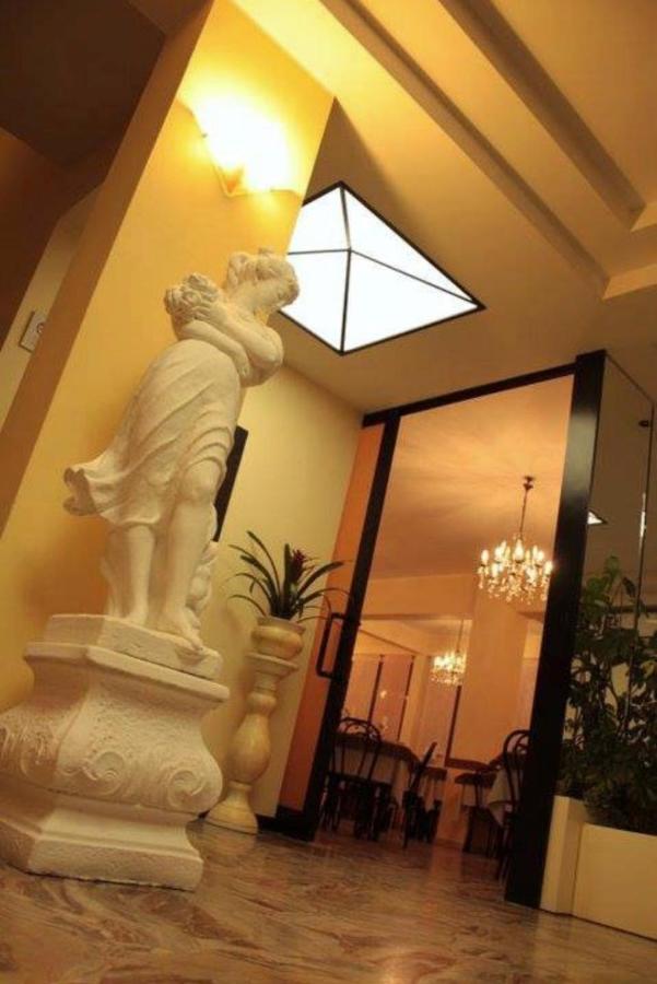 Hotel Delizia Rimini Exterior foto